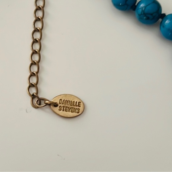 Danielle Steven’s Turquoise Crystal Statement Necklace - Picture 5 of 7